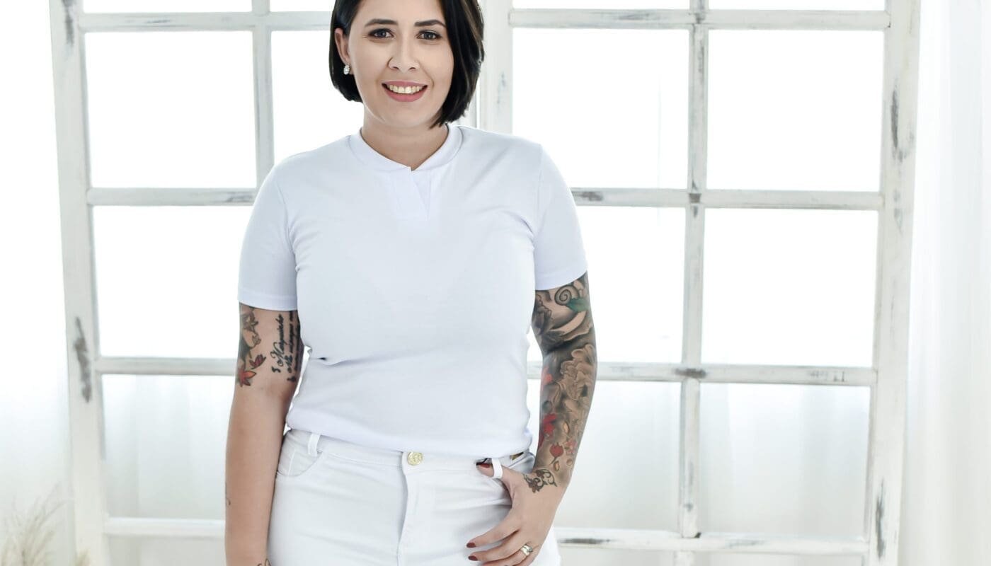 Camiseta Manga Curta Feminina Canelada Gola Padre