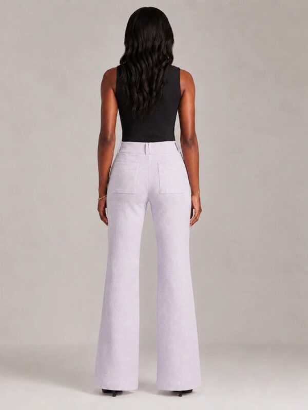 Calça Flare Feminina em Jacquard com Passante