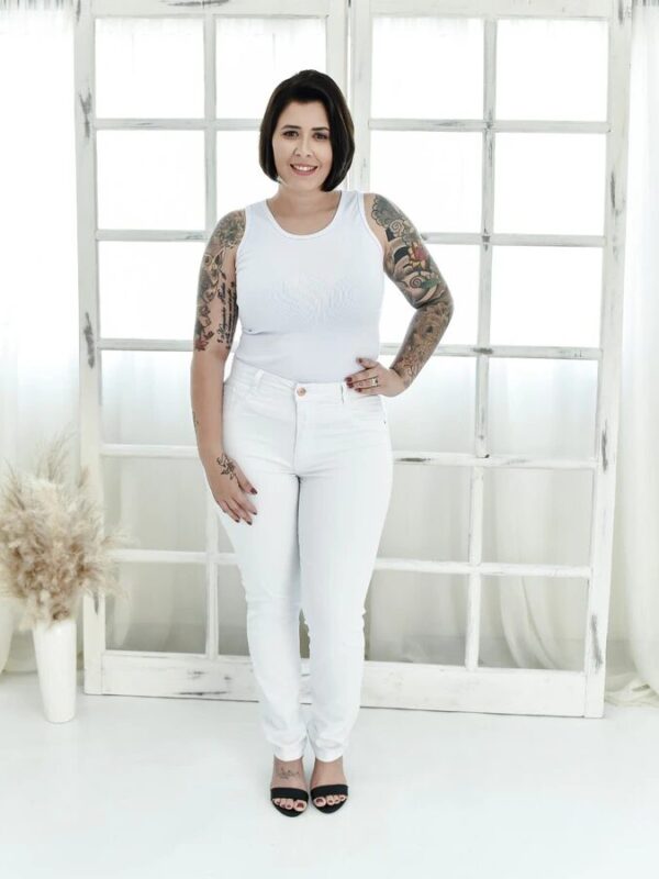 Calça Skinny Feminina Jeans com Bordado Plus