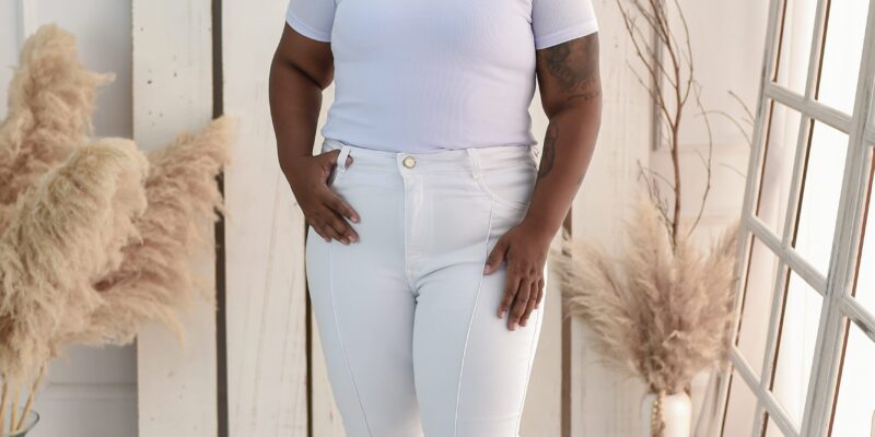 Calça Flare Feminina Jeans com Lycra Nervura Plus