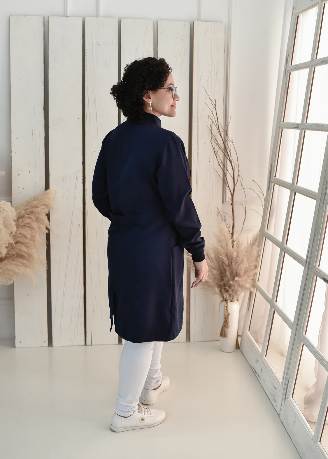Jaleco Manga Longa Feminino em Gabardine Gola Padre e Punho Australia - 17