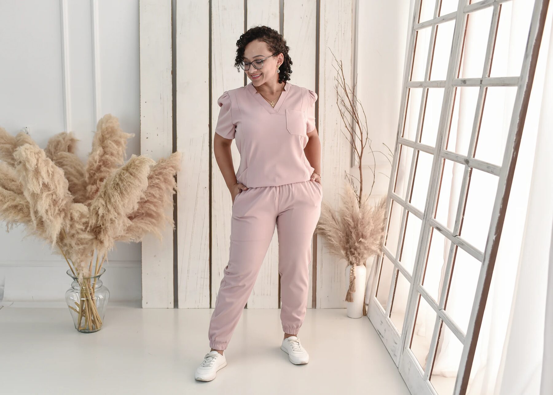 Pijama Cirúrgico Manga Curta Feminino em Gabardine com Stretch Jogger Dinamarca