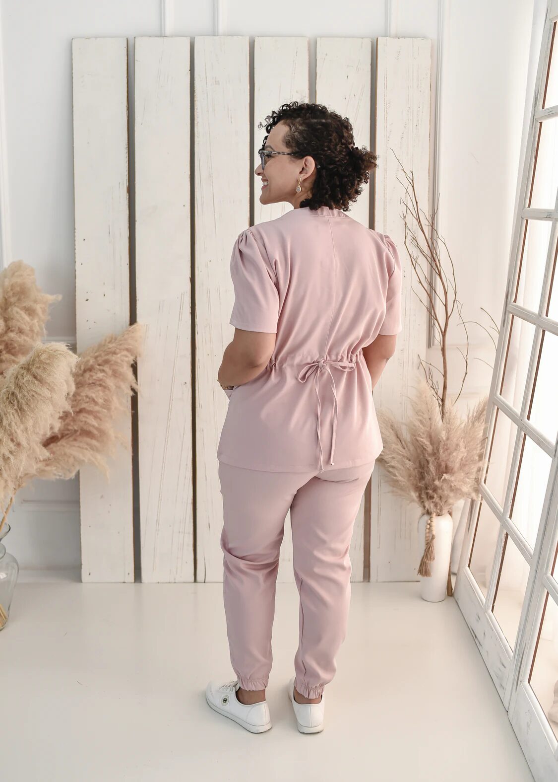 Pijama Cirúrgico Manga Curta Feminino em Gabardine com Stretch Jogger Dinamarca