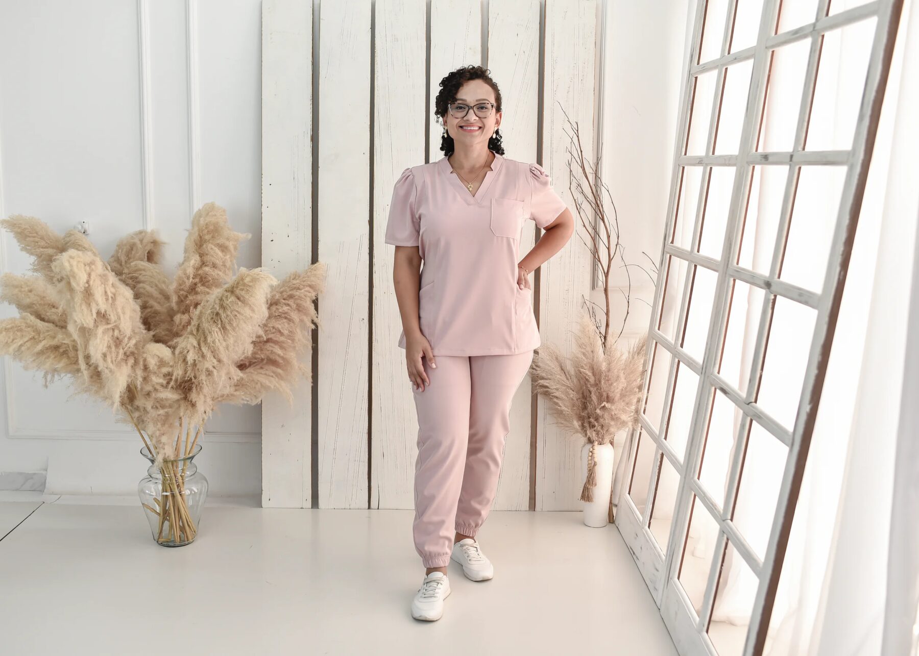 Pijama Cirúrgico Manga Curta Feminino em Gabardine com Stretch Jogger Dinamarca