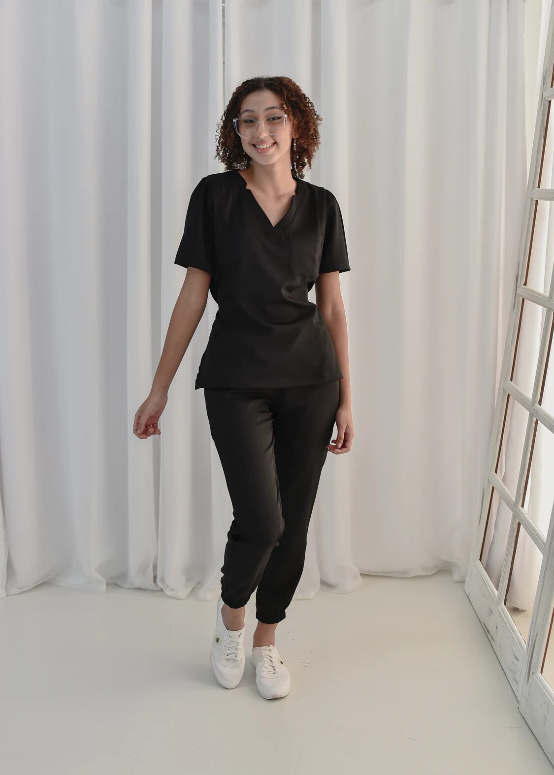 Pijama Cirúrgico Manga Curta Feminino em Gabardine com Stretch Jogger Dinamarca