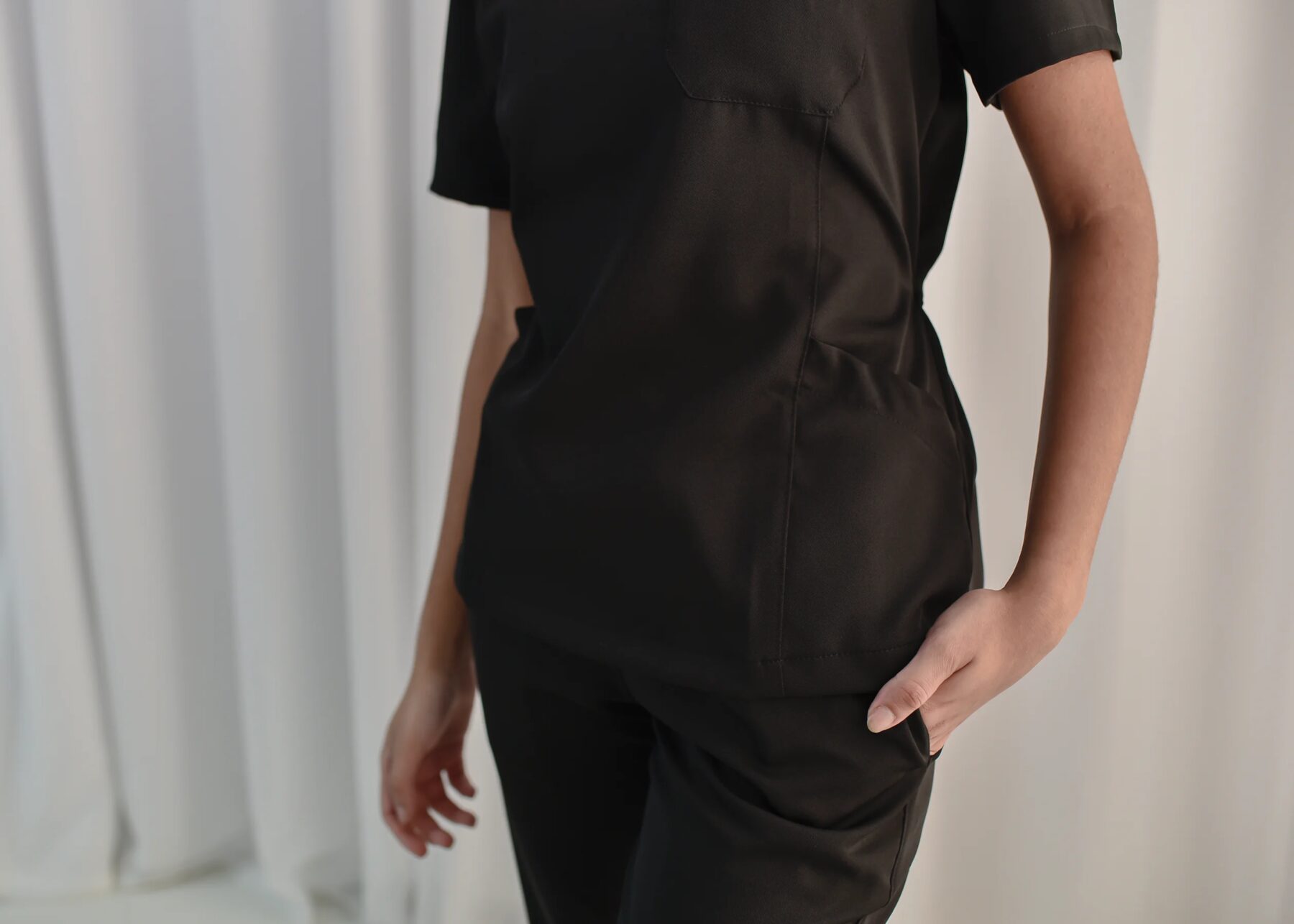 Pijama Cirúrgico Manga Curta Feminino em Gabardine com Stretch Jogger Dinamarca