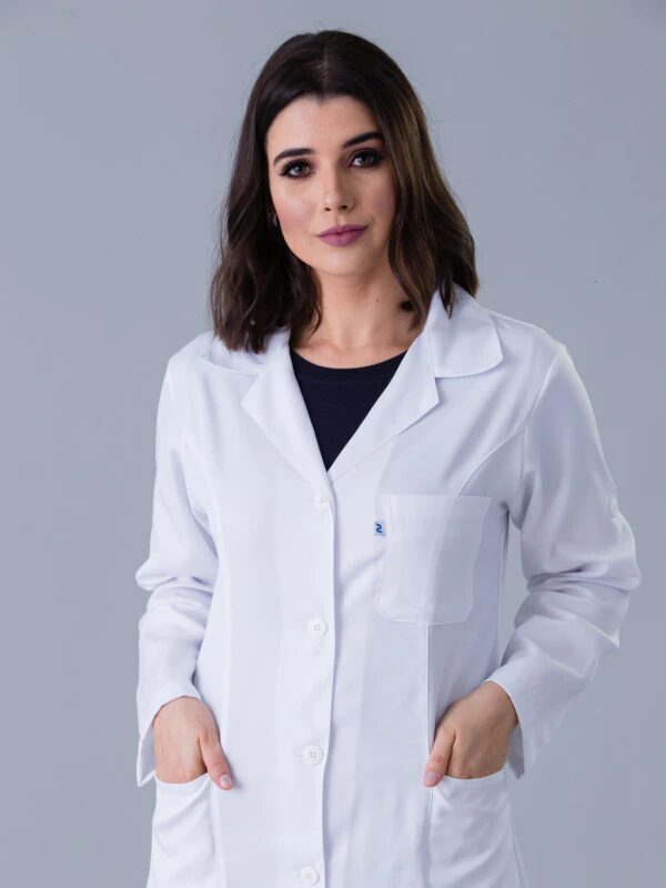 Jaleco Manga Longa Feminino em Gabardine com Martingale