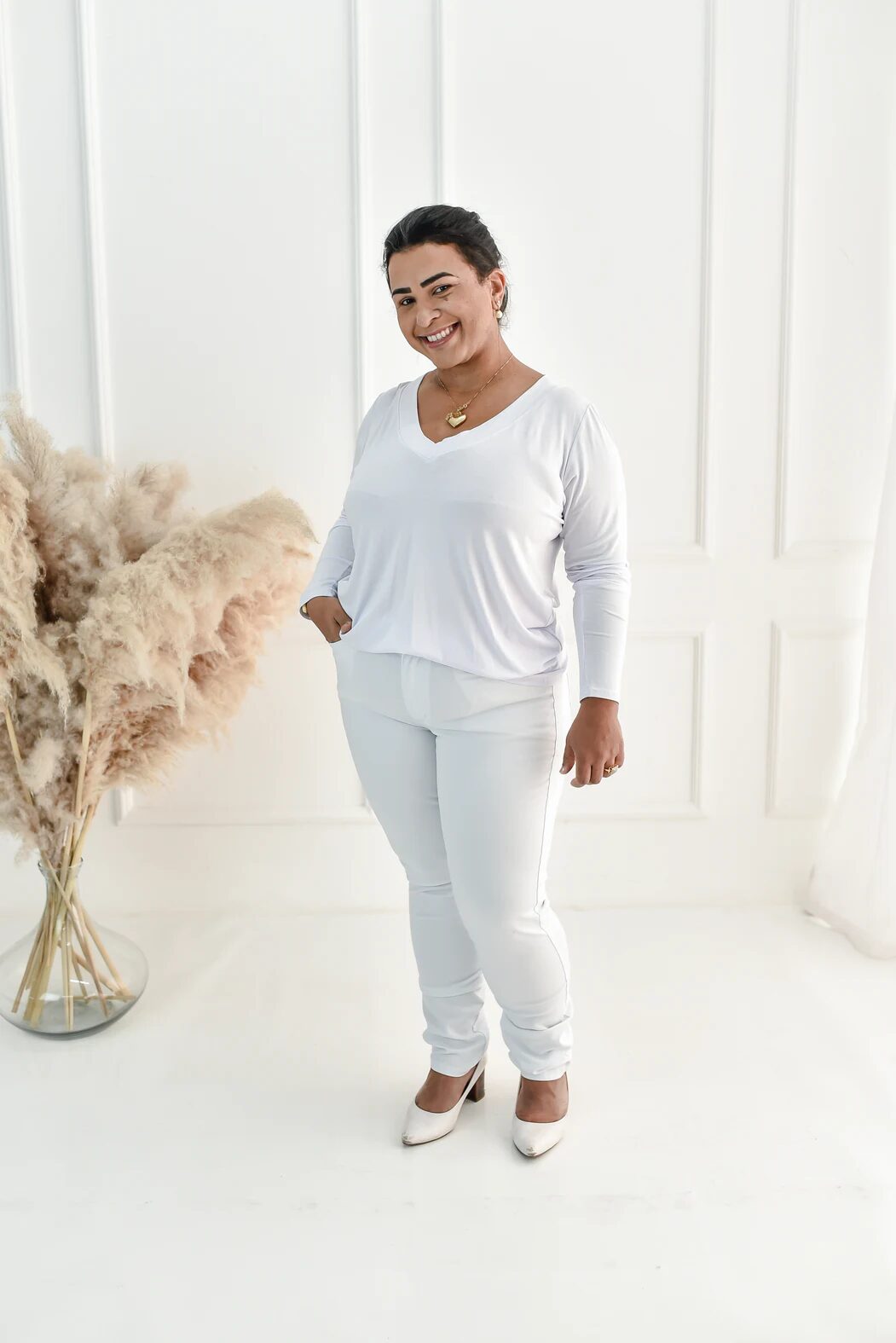 Calça Skinny Feminina Jeans com Lycra Acetinado e Bolsos (0235)