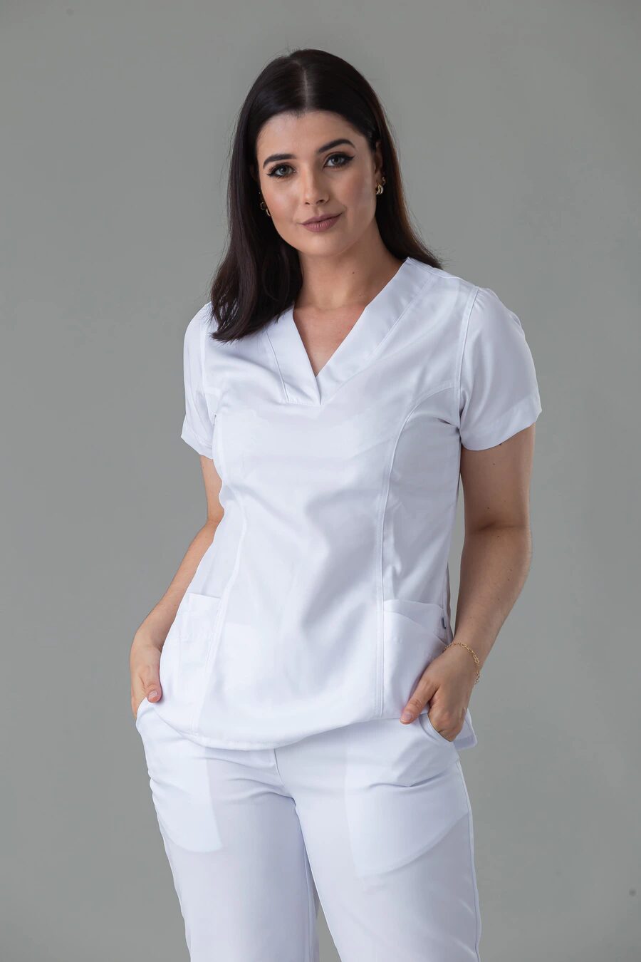 Camisa Cirúrgica Manga Curta Feminina em Gabardine com Decote V Plus (709)